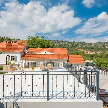 Vikendica Di Pietra By Interhome