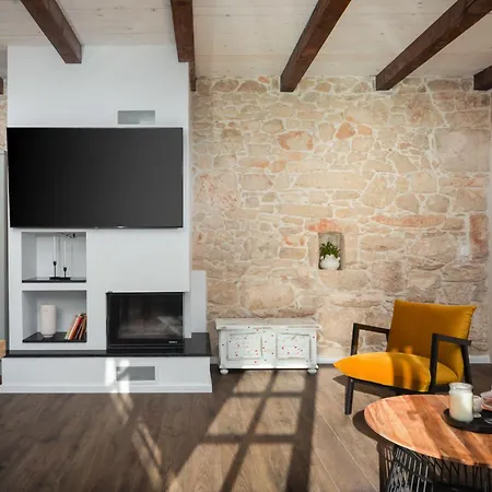 Di Pietra By Interhome * Šibenik