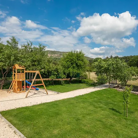 Di Pietra By Interhome