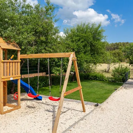 Di Pietra By Interhome Prázdninový dům