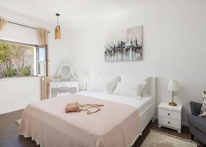 Di Pietra By Interhome