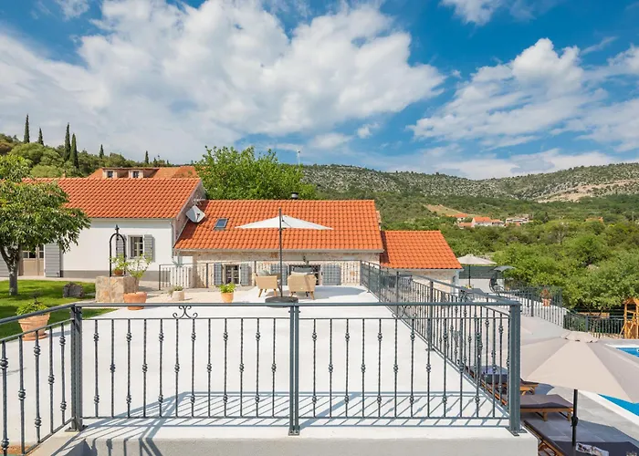 בית נופש Di Pietra By Interhome