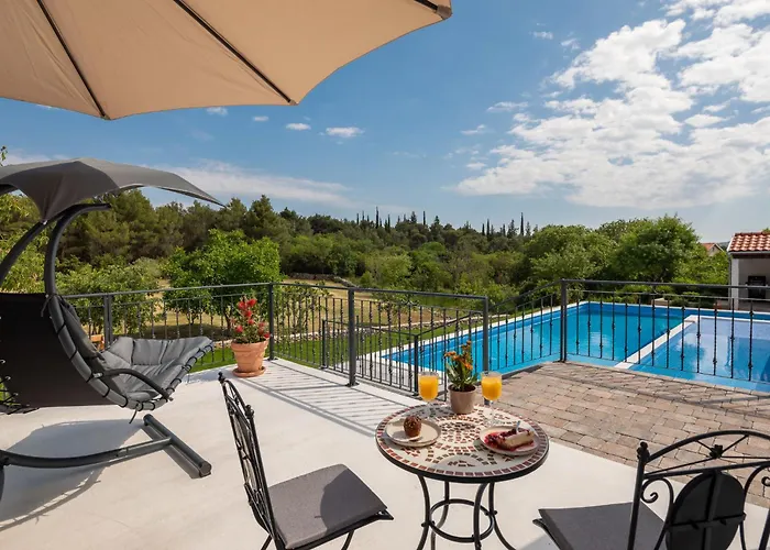 Di Pietra By Interhome *